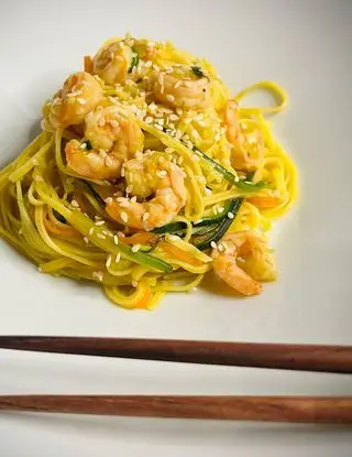 Ricetta 🥢Tagliolini con gamberi e verdure 😋 di Papachef.italia