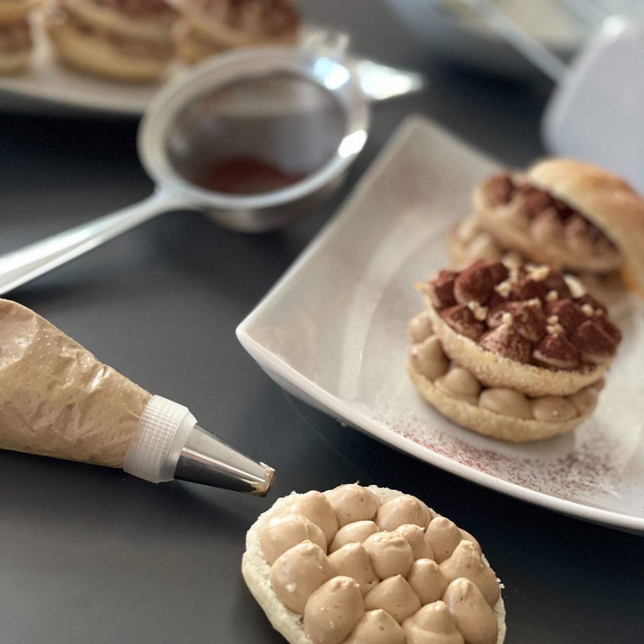 Mini millefoglie sciuè sciuè con crema diplomatica al caffè