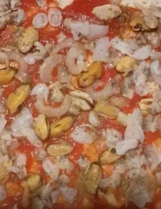 Ricetta Pizza ai frutti di mare senza mozzarella di Fiorella