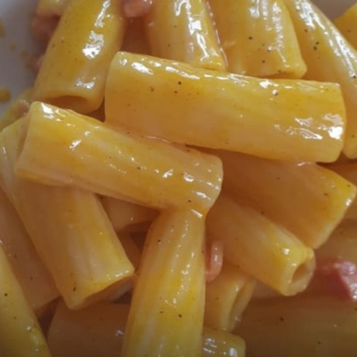 Carbonara alla curcuma