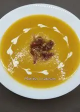 Ricetta Vellutata di zucca e speck croccante