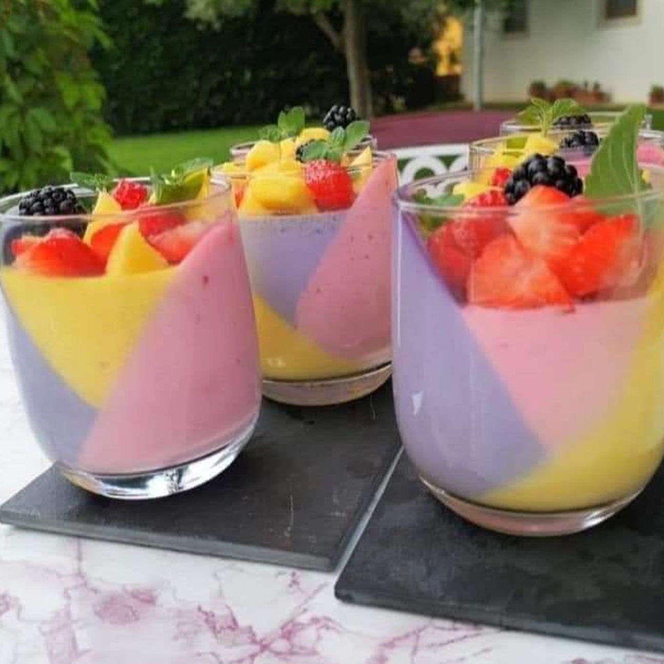 Tris di panna cotta nel bicchiere