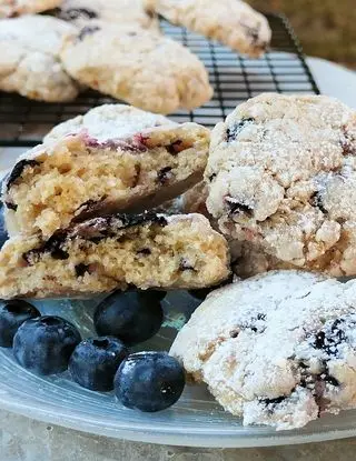 Ricetta Biscotti con mirtilli e limone di marina3