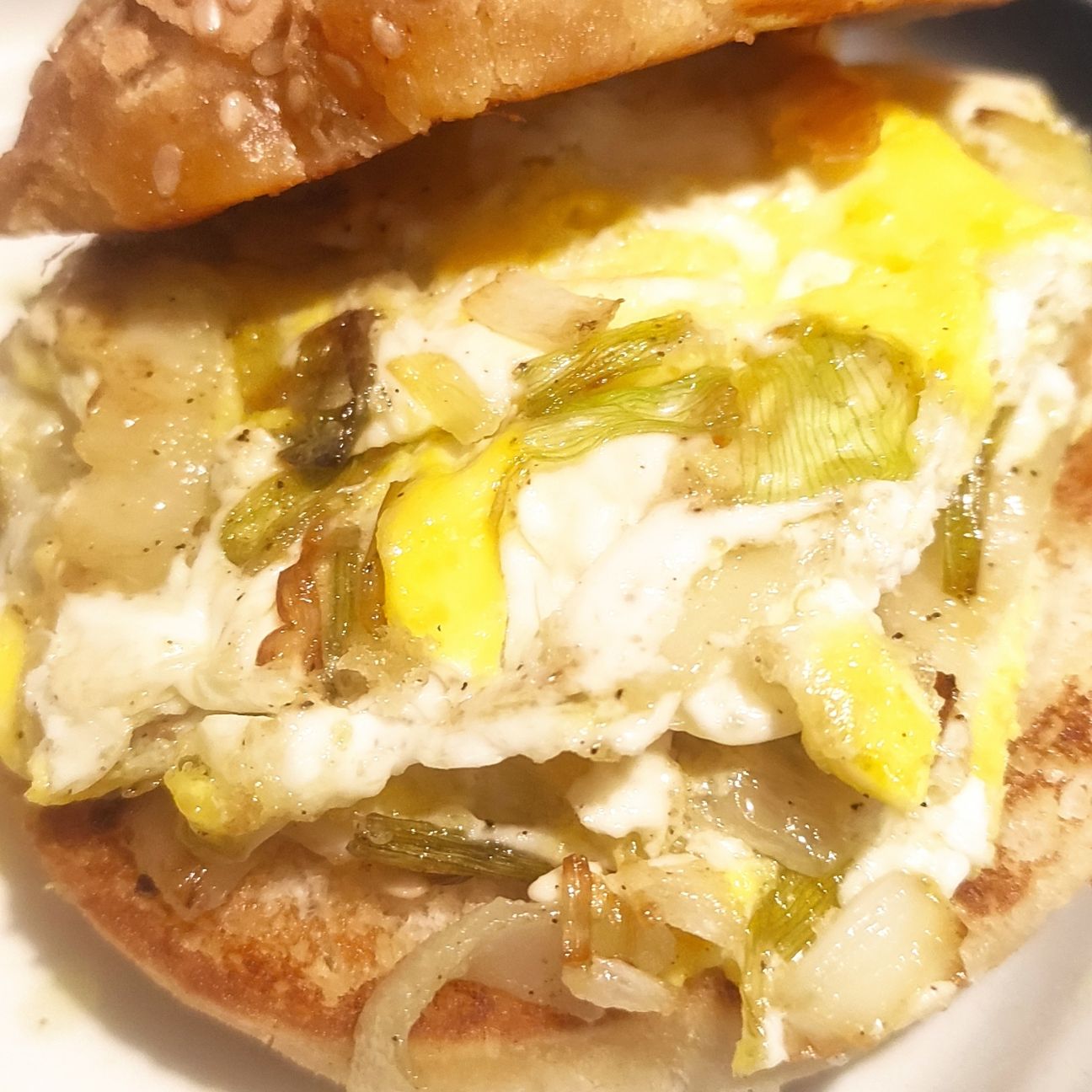 Un omelette che si crede un hamburger