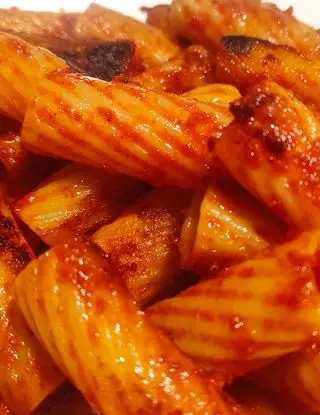 Ricetta Rigatoni al sugo ripassati di lorichef