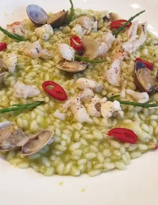 Ricetta Risotto in crema di salicornia, frutti di mare, coda di rospo e scorza di limone di robertobabbilonia