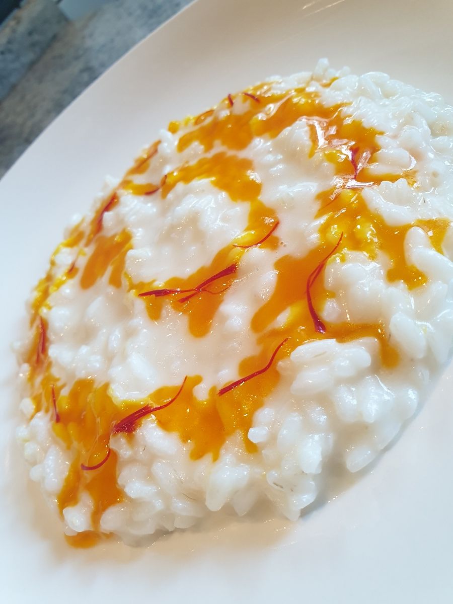 Risotto allo zafferano e fonduta di taleggio