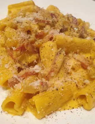 Ricetta Rigacuore speck, zafferano e crema di parmigiano di robertobabbilonia