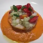 Ricetta Tartare di baccalà con pomodorini datterini, cetrioli e menta su maionese di datterini