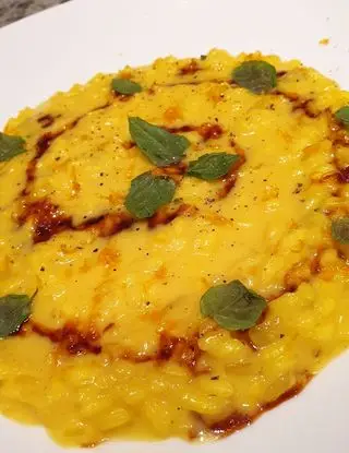 Ricetta Risotto al prosecco e zafferano con scorza d'arancia, glassa di fichi e menta fresca di robertobabbilonia