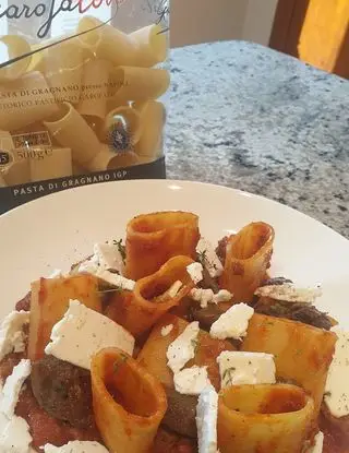 Ricetta Schiaffoni Garofalo al ragù di castrato con porcini trifolati, feta e timo fresco di robertobabbilonia