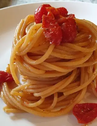 Ricetta Spaghetti bottarga e datterini piastrati di robertobabbilonia