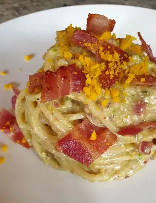 Ricetta Spaghetto quadro al pesto di pistacchio con bacon croccante e tuorlo marinato di robertobabbilonia