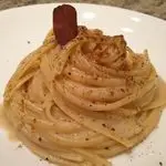 Ricetta Linguine con crema di pecorino, pepe e polvere di cannella