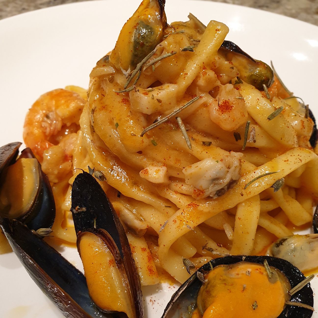 Scialatielli di mare con rosmarino e paprika dolce