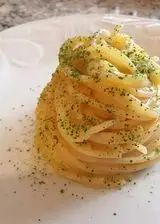 Ricetta Spaghetti all'acqua di limone e provolone Del Monaco