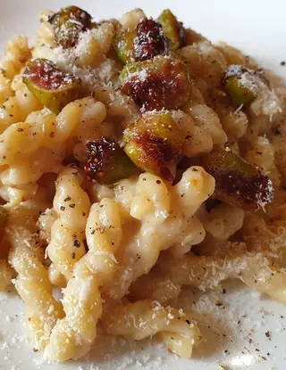 Ricetta Gemelli cacio, pepe e fichi di robertobabbilonia