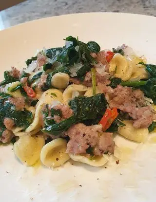 Ricetta Orecchiette cime di rapa e salsiccia con peperoncino fresco e scaglie di pecorino romano di robertobabbilonia