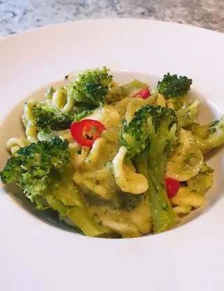 Ricetta Orecchiette in crema di broccoli pugliesi con acciughe e peperoncino fresco di robertobabbilonia