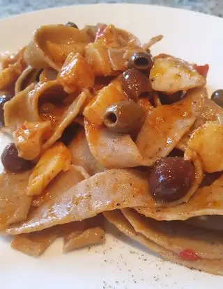 Ricetta Pappardelle home made di farina di castagne con ragù di merluzzo e olive di Gaeta di robertobabbilonia