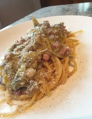 Ricetta Spaghettoni ai carciofi con pancetta di maialino nero e pecorino dolce toscano di robertobabbilonia