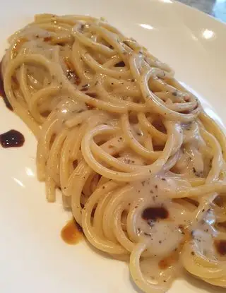 Ricetta Spaghettoni cacio, pepe e glassa di fichi di robertobabbilonia