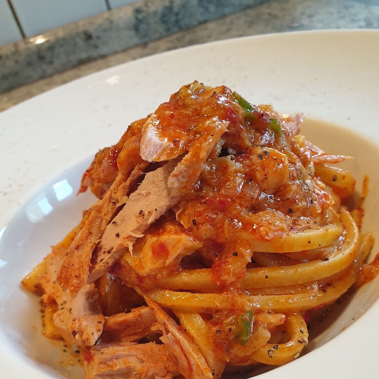 Troccoli con cipollotto, 'nduja, tonno e pecorino