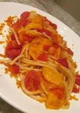 Ricetta Spaghettoni aglio, olio, peperoncino e friggitelli con bottarga di muggine e origano calabrese