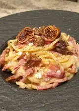 Ricetta Spaghetto quadro con speck, feta greca e fichi secchi