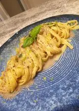 Ricetta Tagliolini di Campofilone burro e alici con vaniglia Bourbon, scorzetta di limone e basilico fresco