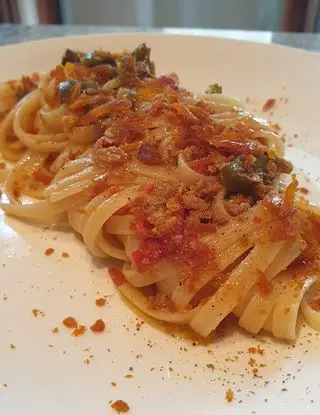 Ricetta Linguine rigate aglio, olio e peperoncino con friggitelli, bottarga e colatura di alici di robertobabbilonia