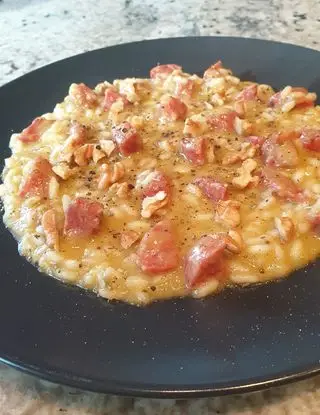 Copertina della ricetta Risotto al porro e Chorizo con noci e origano selvatico di robertobabbilonia