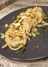 Ricetta Spaghettoni burro, alici e taralli