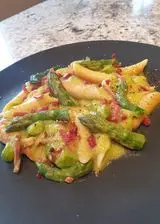 Ricetta Penne lisce di Gragnano risottate con asparagi e speck croccante