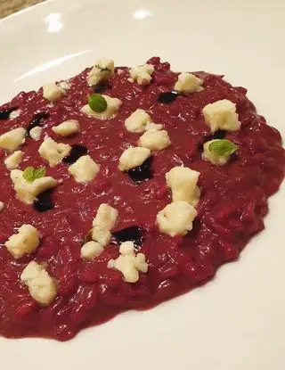 Ricetta Risotto con composta di frutti di bosco al Barolo, Roquefort e glassa di aceto balsamico di robertobabbilonia