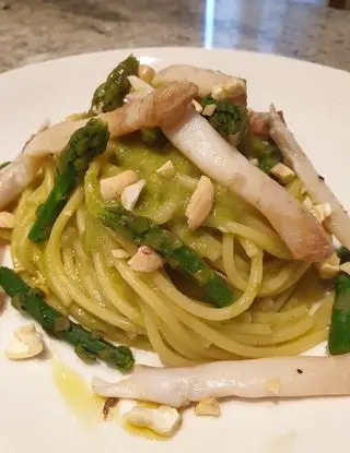 Ricetta Spaghetti in crema di asparagi con cannolicchi e anacardi di robertobabbilonia