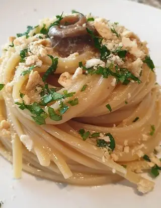 Ricetta Linguine in crema di acciughe con taralli e scorzetta di limone di robertobabbilonia