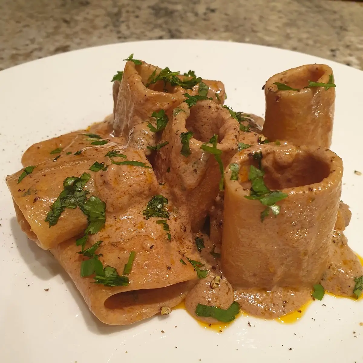 Ricetta Paccheri in crema di olive taggiasche, pepe di Sichuan e coriandolo fresco di Robertobabbilonia