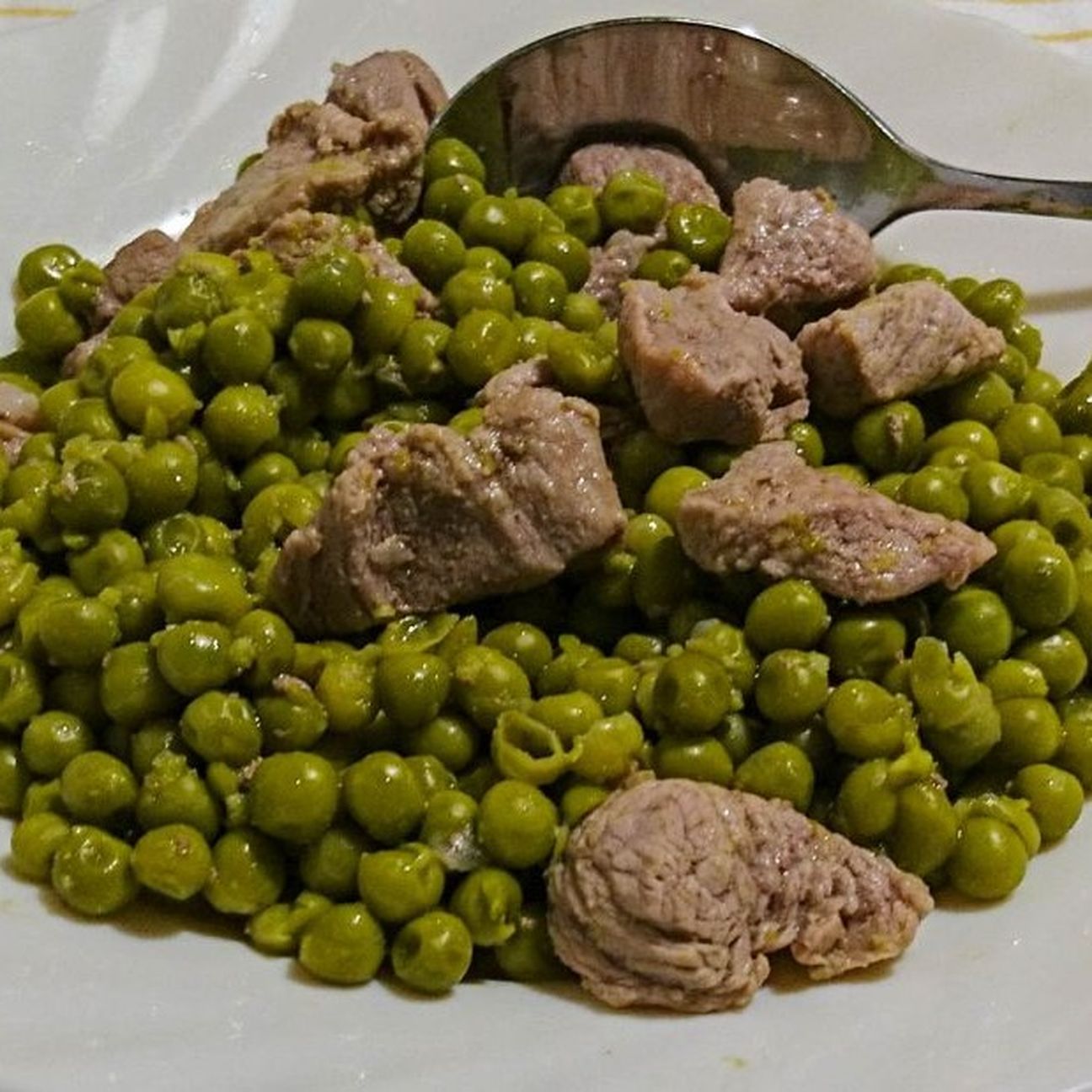Spezzatino di vitello con Piselli