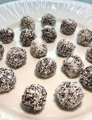 Ricetta Palline di cocco e cioccolato 🍫 di fooodloverr1