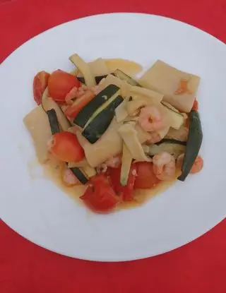 Ricetta Paccheri Pasta RUMMO con gamberetti e zucchine a fiammifero di monello