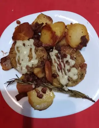 Ricetta Mini hamburger di Speck e zucchine con patate alla Tedesca di monello