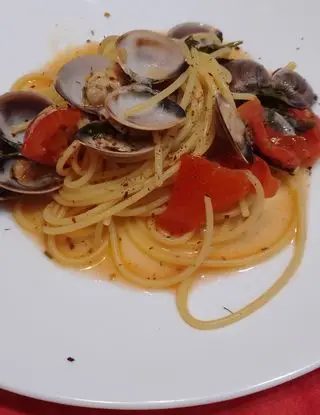 Ricetta Spaghettino alle vongole con pomodorini di monello