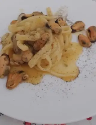 Ricetta Scialatelli con sugo di ciliegino giallo alle cozze di monello