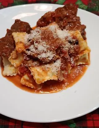 Ricetta Ravioli al ragù di carne di monello