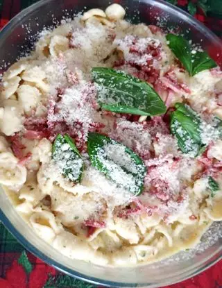 Ricetta Orecchiette  con pesto  e speck croccante di monello