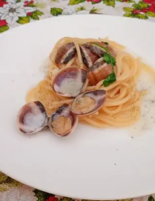 Ricetta Spaghettoni Barilla alle Vongole in bianco di monello
