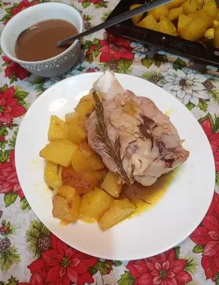 Ricetta Stinco di maiale con patate alla curcuma e paprika con glassa di monello