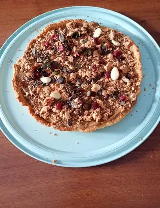 Ricetta Crostata  con crema al Caffè sbriciolata di amaretti con frutta secca di monello