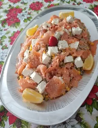 Ricetta Insalata di Orzo con Formaggio Greco Feta e Salmone di monello